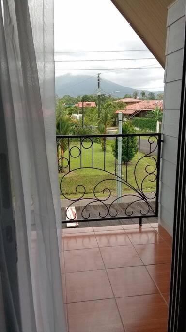 Casa de las Rosas Volcán Arenal La Fortuna Exterior foto